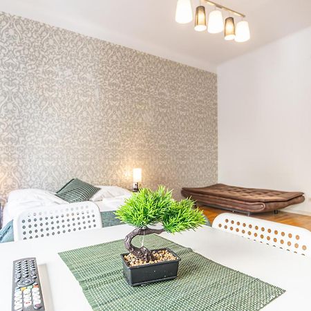 Apartamento Friendly 2Br Apt- Near Rennweg & Belvedere Palace Viena Exterior foto